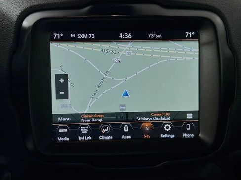 Used 2023 Jeep Renegade Latitude AWD/4WD image 14