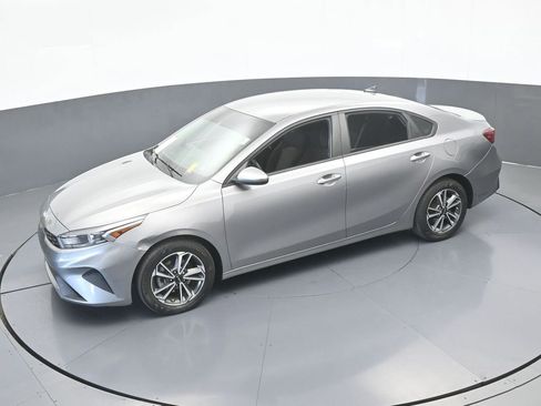 Used 2023 Kia Forte LXS image 39