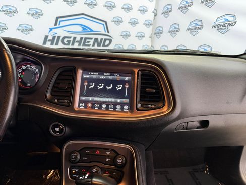 Used 2021 Dodge Challenger SXT w/ Blacktop Package image 31
