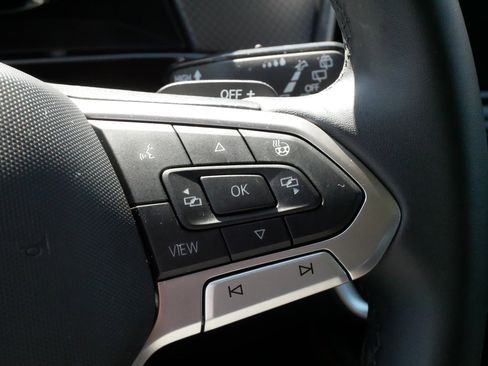 Certified 2024 Volkswagen Atlas Peak Edition SE AWD/4WD image 25