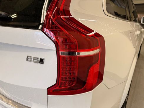 Used 2024 Volvo XC90 B5 Plus w/ Protection Package Premier image 5