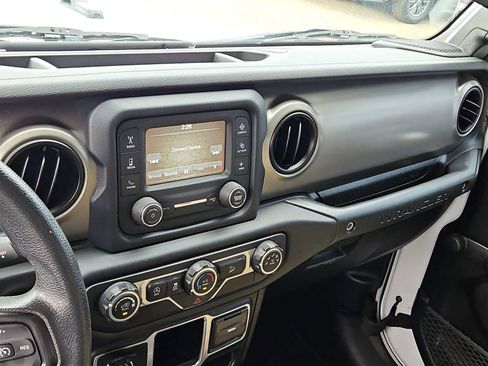 Used 2018 Jeep Wrangler Unlimited Sport AWD/4WD image 21