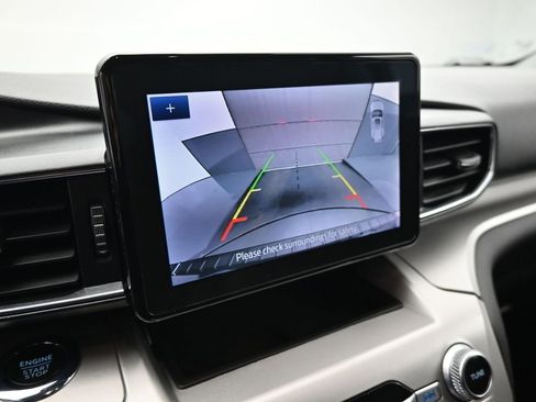 Certified 2022 Ford Explorer XLT w/ Equipment Group 202A image 16