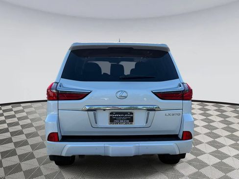 Used 2018 Lexus LX 570 4WD w/ Luxury Package image 3