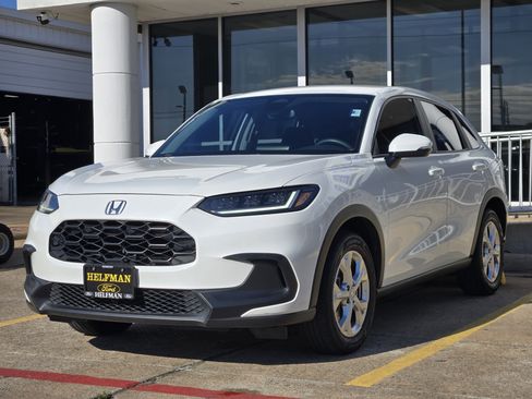 Used 2023 Honda HR-V LX image 2