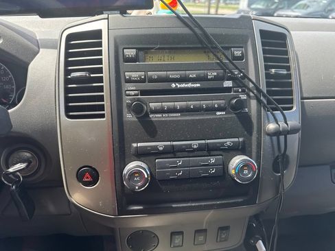 Used 2011 Nissan Frontier SL RWD image 15