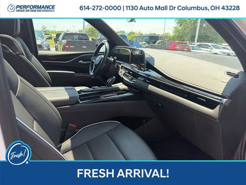 Used 2024 Cadillac Escalade Sport AWD/4WD image 18