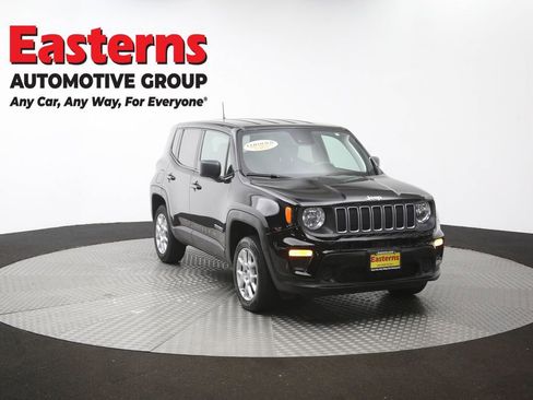 Used 2023 Jeep Renegade Latitude AWD/4WD image 50