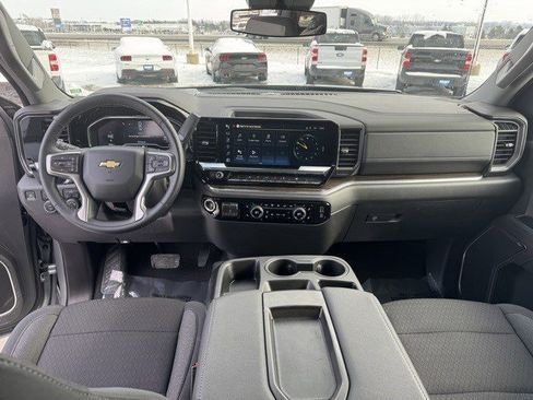 Used 2025 Chevrolet Silverado 1500 LT image 28
