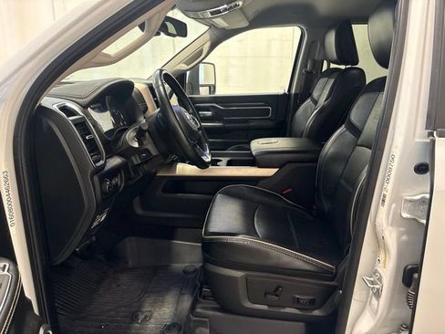 Used 2023 RAM 2500 Laramie AWD/4WD image 14