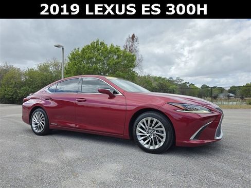 Used 2019 Lexus ES 300h w/ Accessory Package 2 image 1