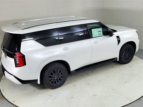 New 2026 Nissan Armada SV image 21