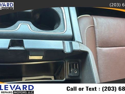 Used 2015 Chevrolet Silverado 1500 High Country w/ High Country Premium Package AWD/4WD image 22