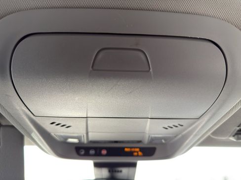 Used 2020 Chevrolet Equinox LT image 22