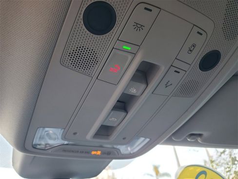 Used 2022 Audi Q3 2.0T Premium Plus w/ Premium Plus Package image 32