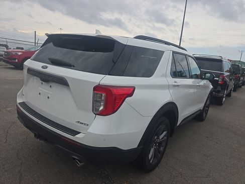 Used 2023 Ford Explorer XLT w/ Equipment Group 202A AWD/4WD image 9