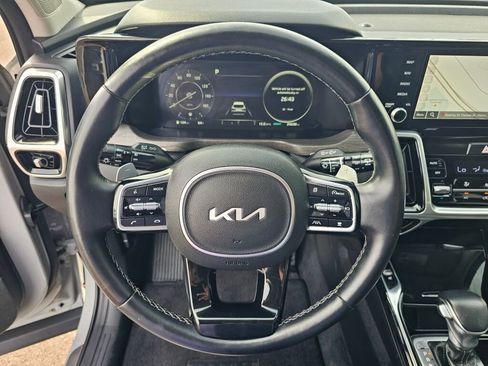 Used 2023 Kia Sorento SX Prestige AWD/4WD image 16