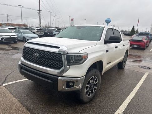 Used 2018 Toyota Tundra SR5 image 9