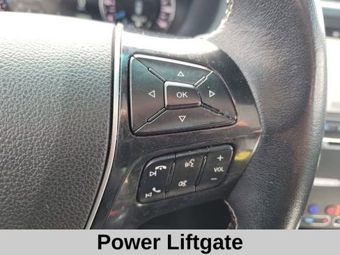 Used 2017 Ford Explorer Platinum image 11