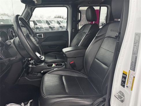 Certified 2022 Jeep Wrangler Unlimited Sahara w/ Cold Weather Group image 22