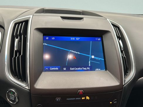 Used 2020 Ford Edge Titanium w/ Equipment Group 301A AWD/4WD image 17