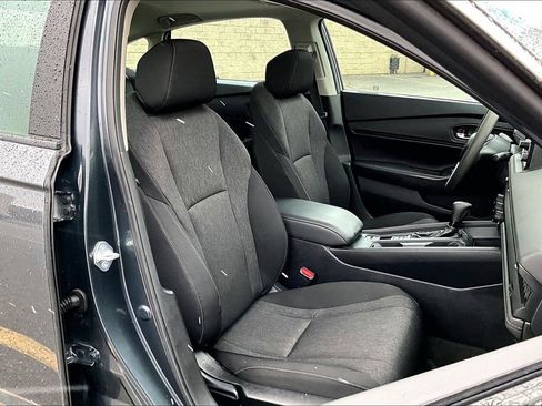 Used 2023 Honda Accord EX image 7