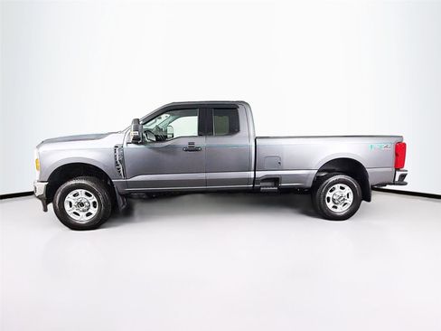 Used 2025 Ford F350 XLT w/ FX4 Off-Road Package AWD/4WD image 4
