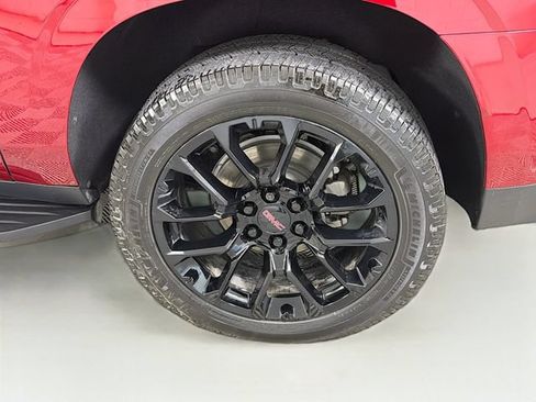 Used 2023 GMC Yukon XL SLT RWD image 34