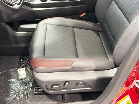 New 2027 Chevrolet Equinox RS AWD/4WD image 17