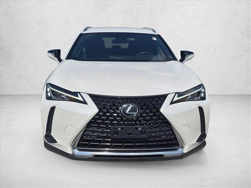 Used 2022 Lexus UX 200 w/ Accessory Package (Z2) FWD image 2