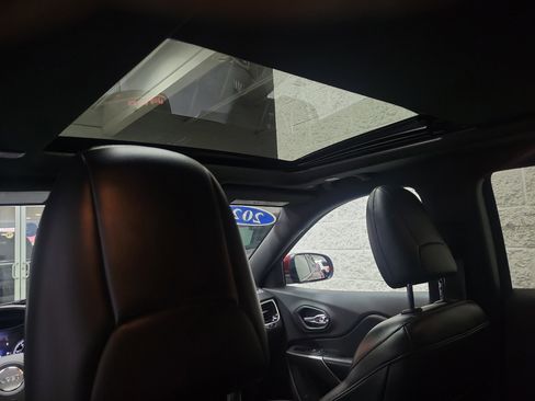 Used 2020 Jeep Cherokee High Altitude image 12