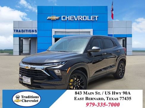 Certified 2025 Chevrolet TrailBlazer LS w/ LS Convenience Package FWD image 1