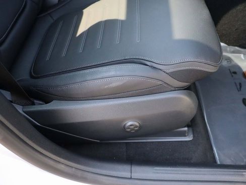 Certified 2025 Mercedes-Benz GLC 43 AMG 4MATIC image 19