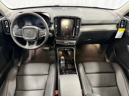 New 2026 Volvo XC40 B5 Plus AWD/4WD image 2