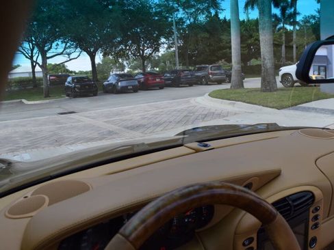 Used 2000 Porsche 911 Carrera 4 image 68