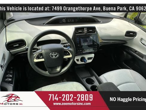 Used 2016 Toyota Prius Two FWD image 18