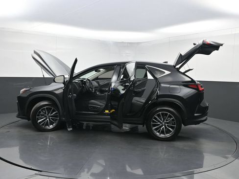 Used 2025 Lexus NX 250 FWD w/ Towing Package (2000 Lbs) image 36