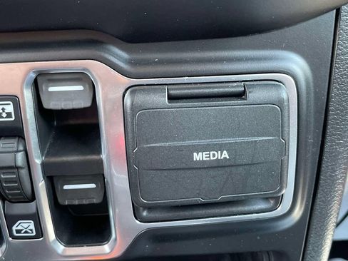 Used 2022 Jeep Wrangler Unlimited Sport AWD/4WD image 30