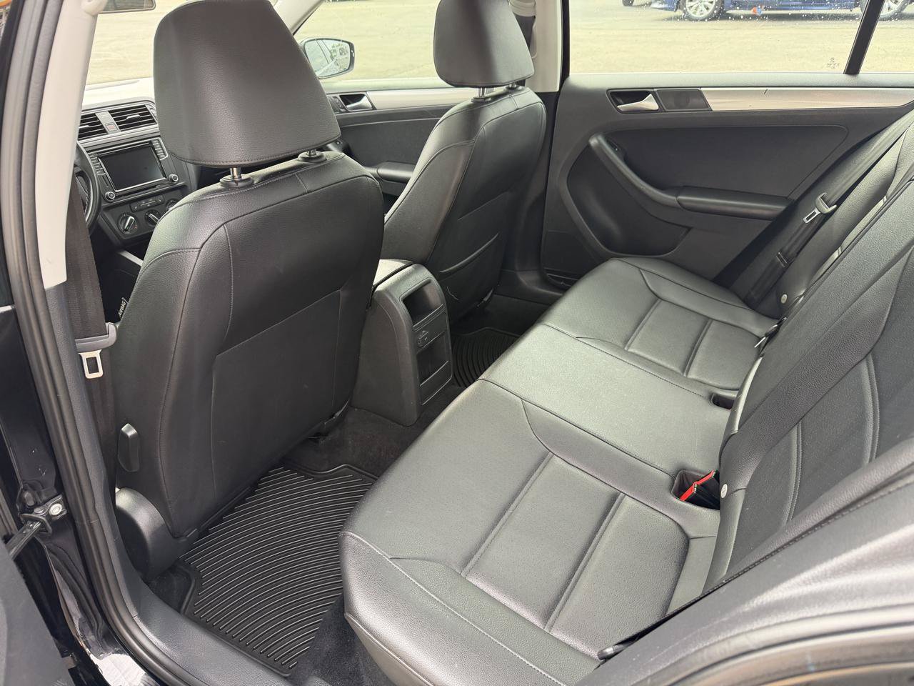 Used 2018 Volkswagen Jetta SE FWD image 13