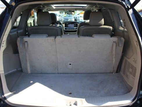 Used 2015 Toyota Highlander Limited Platinum AWD/4WD image 34