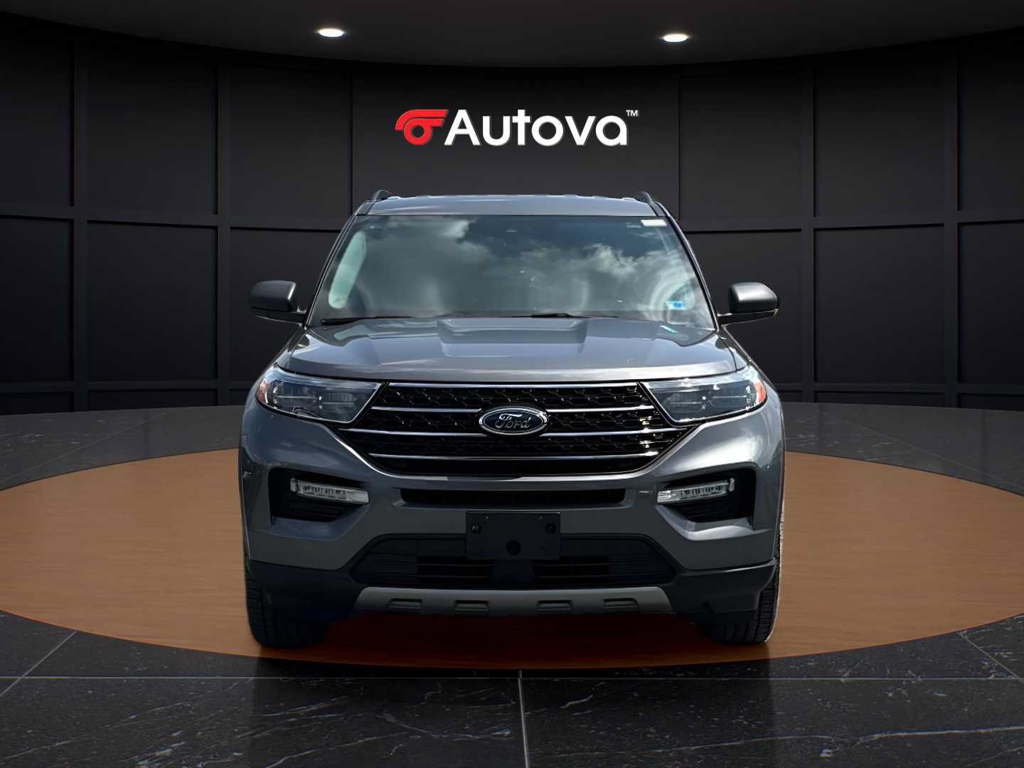Used 2023 Ford Explorer XLT w/ Equipment Group 202A AWD/4WD image 8