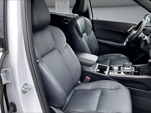 Used 2024 Mitsubishi Outlander SEL Black Edition image 28