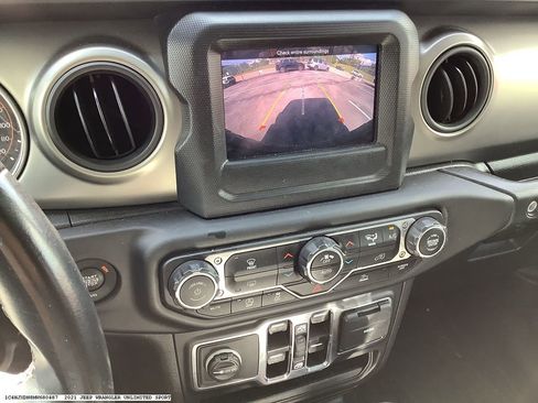 Used 2021 Jeep Wrangler Unlimited Sport image 9
