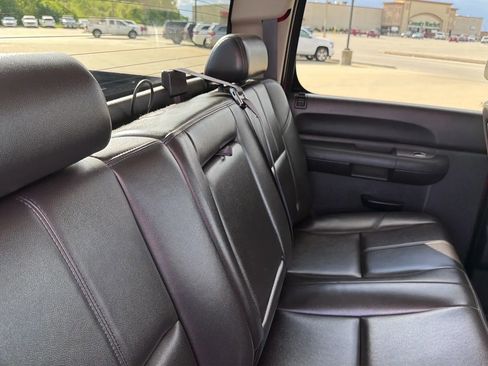 Used 2011 Chevrolet Silverado 2500 LT w/ Interior Plus Package AWD/4WD image 64