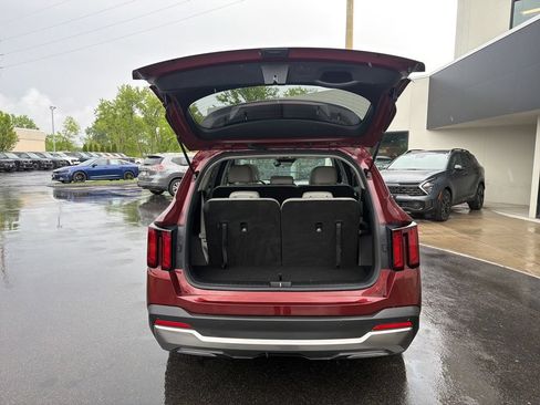 Certified 2024 Kia Sorento S w/ Panoramic Sunroof Package FWD image 15