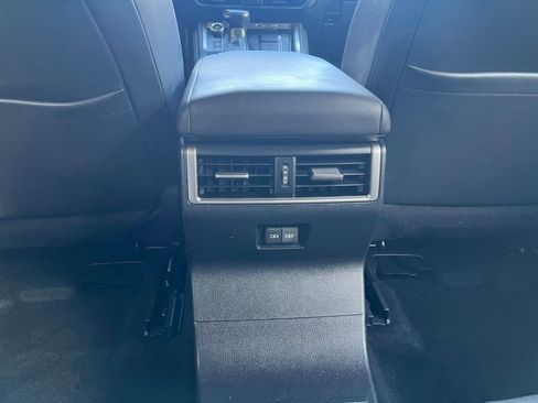 Used 2024 Lexus GX 550 AWD/4WD image 16