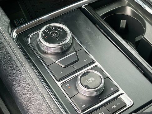 Used 2023 Ford Expedition XLT AWD/4WD image 17