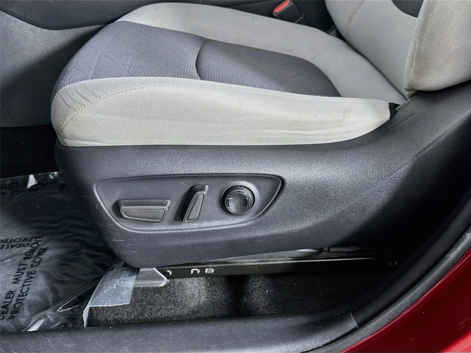 Used 2019 Toyota RAV4 XLE w/ Convenience Package FWD image 20
