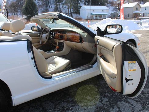 Used 2005 Jaguar XK8 XK8 2dr Convertible image 38