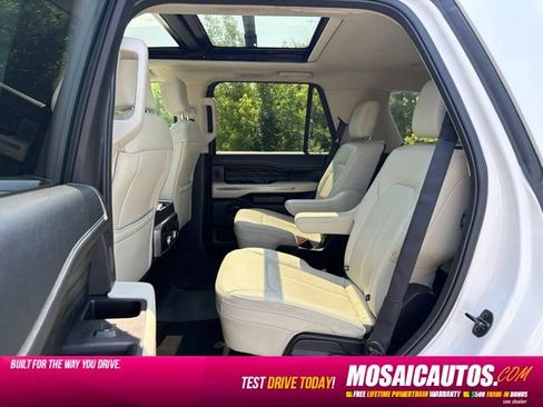 Used 2019 Ford Expedition Platinum AWD/4WD image 6